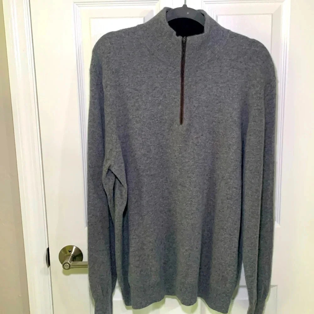 Gray 1/4 zip neck cashmere sweater